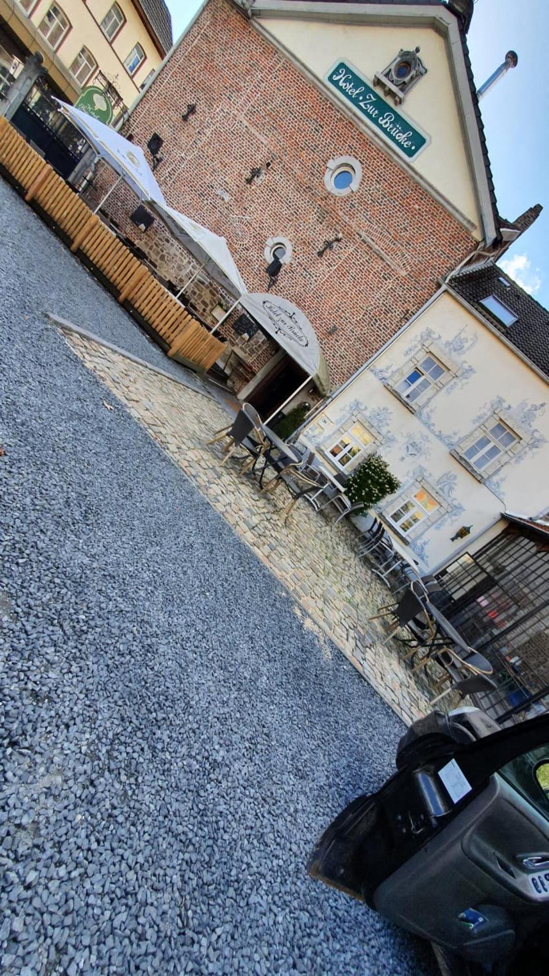 Hotel Zur Bruecke Herzogenrath Exterior photo